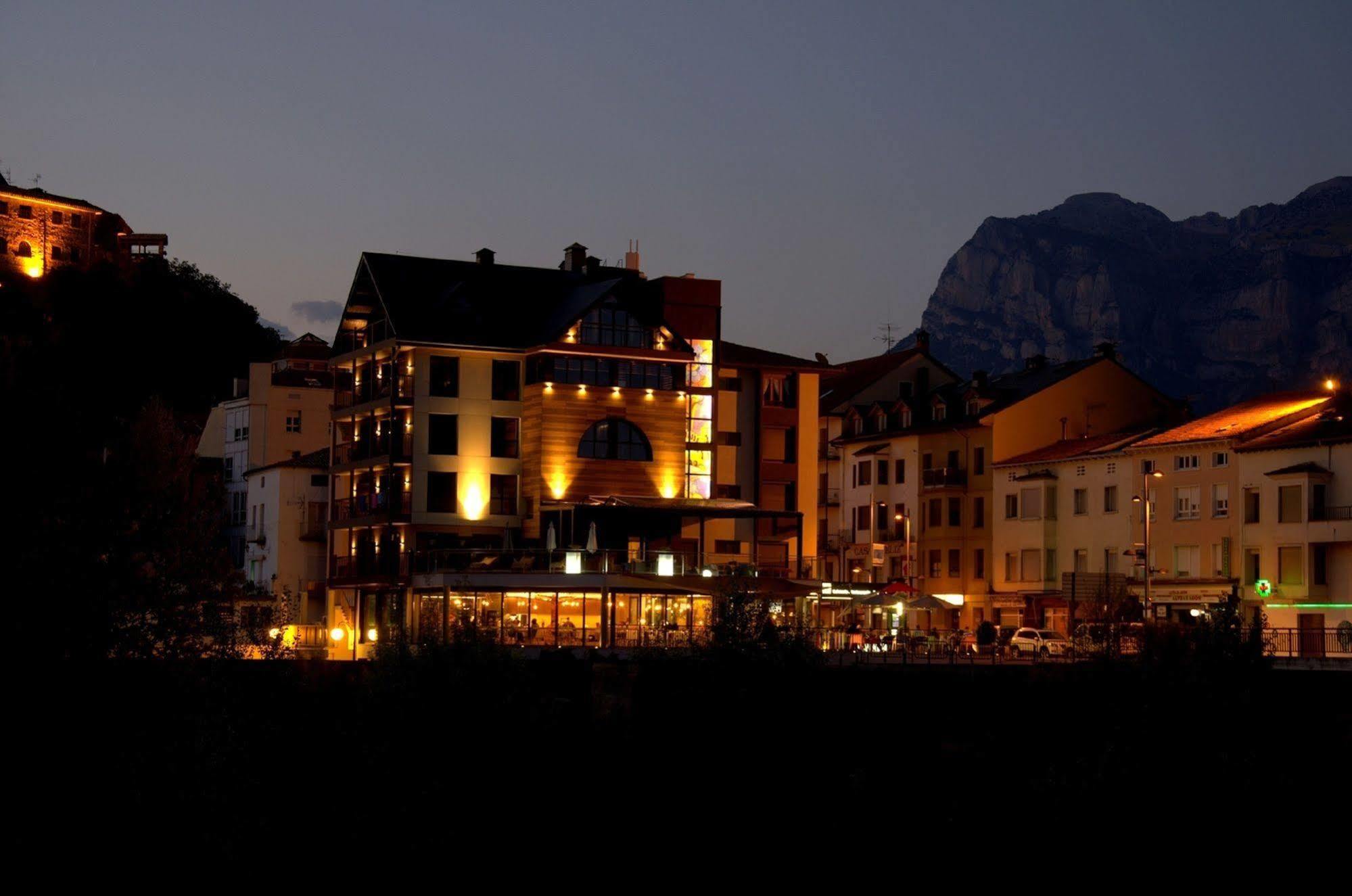 Sanchez Hotel 3*