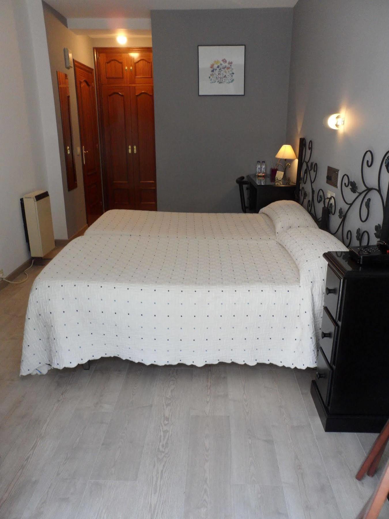 Nest El Camino Hotel *