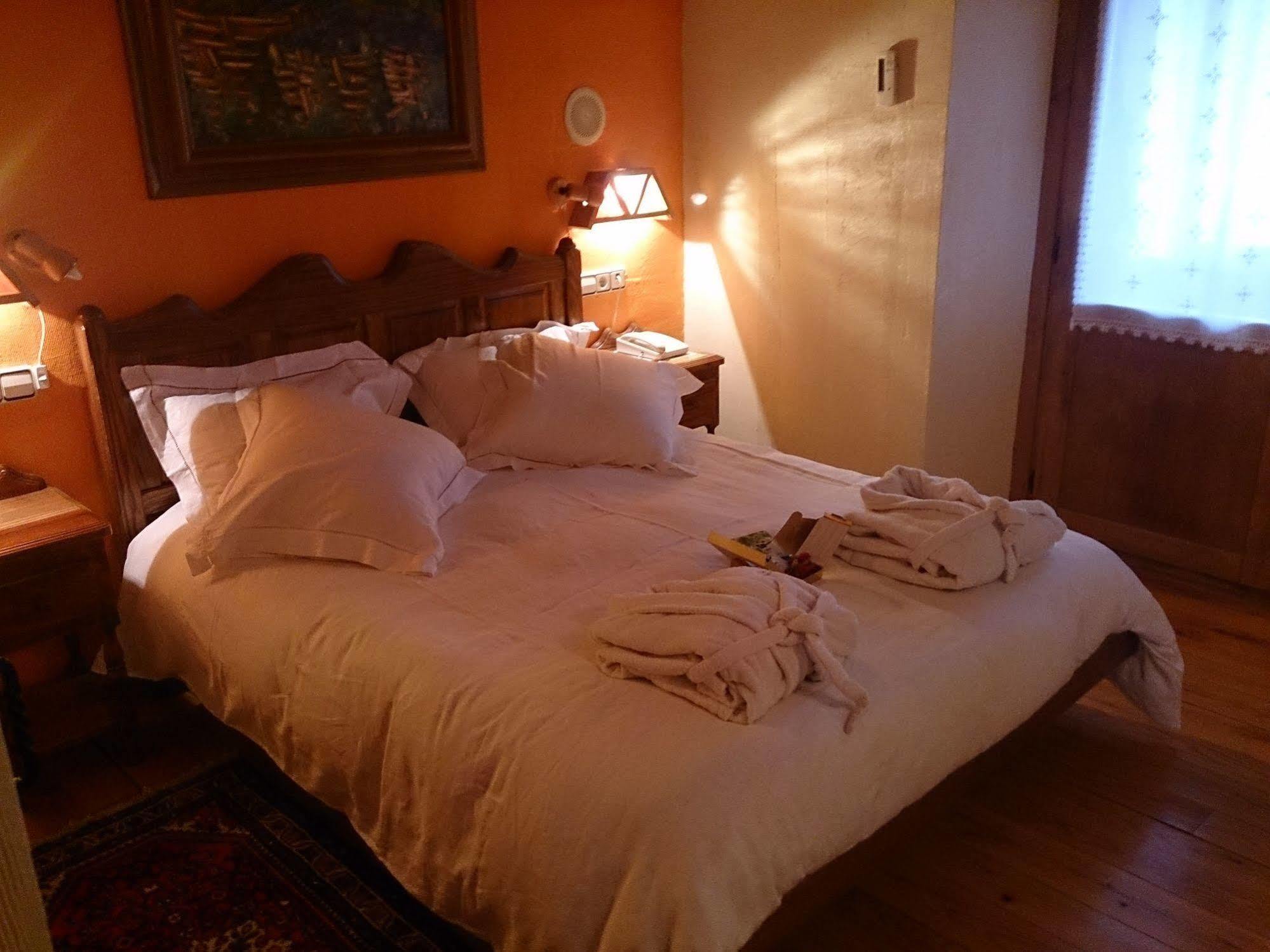 Peruskenea Hotel Jaunsaras