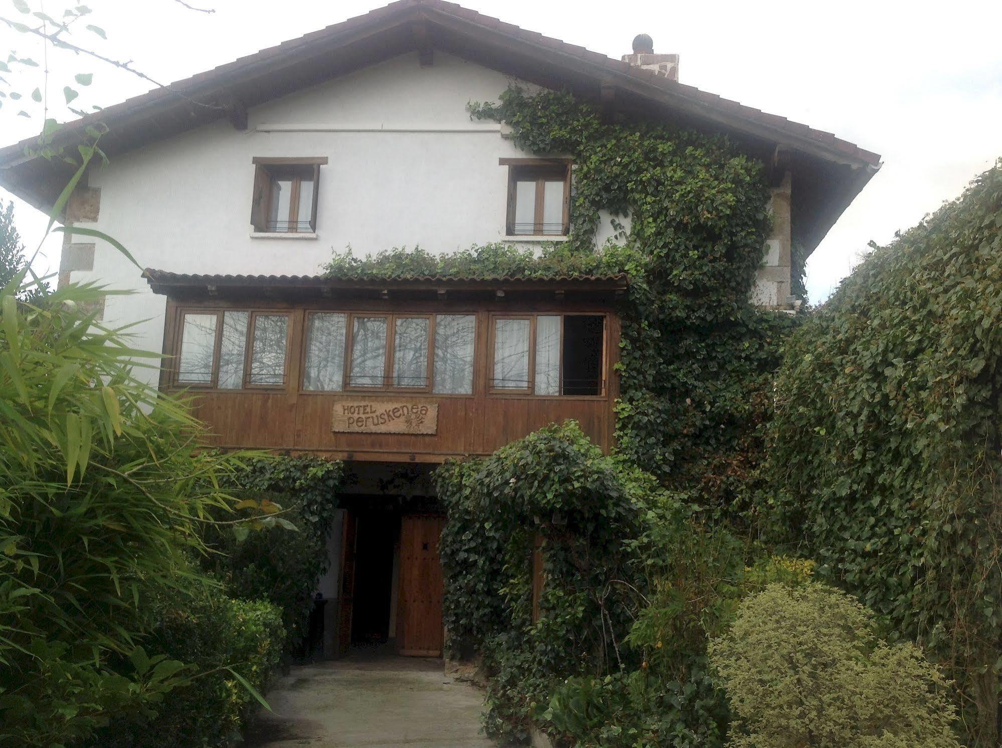 Hotel Peruskenea Jaunsaras