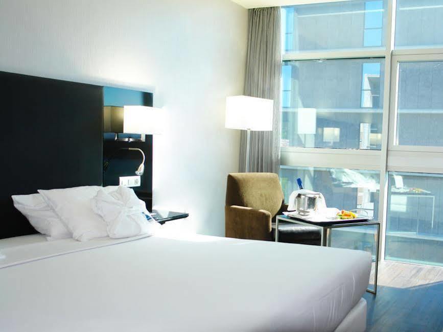 Hotel Ac Som By Marriott