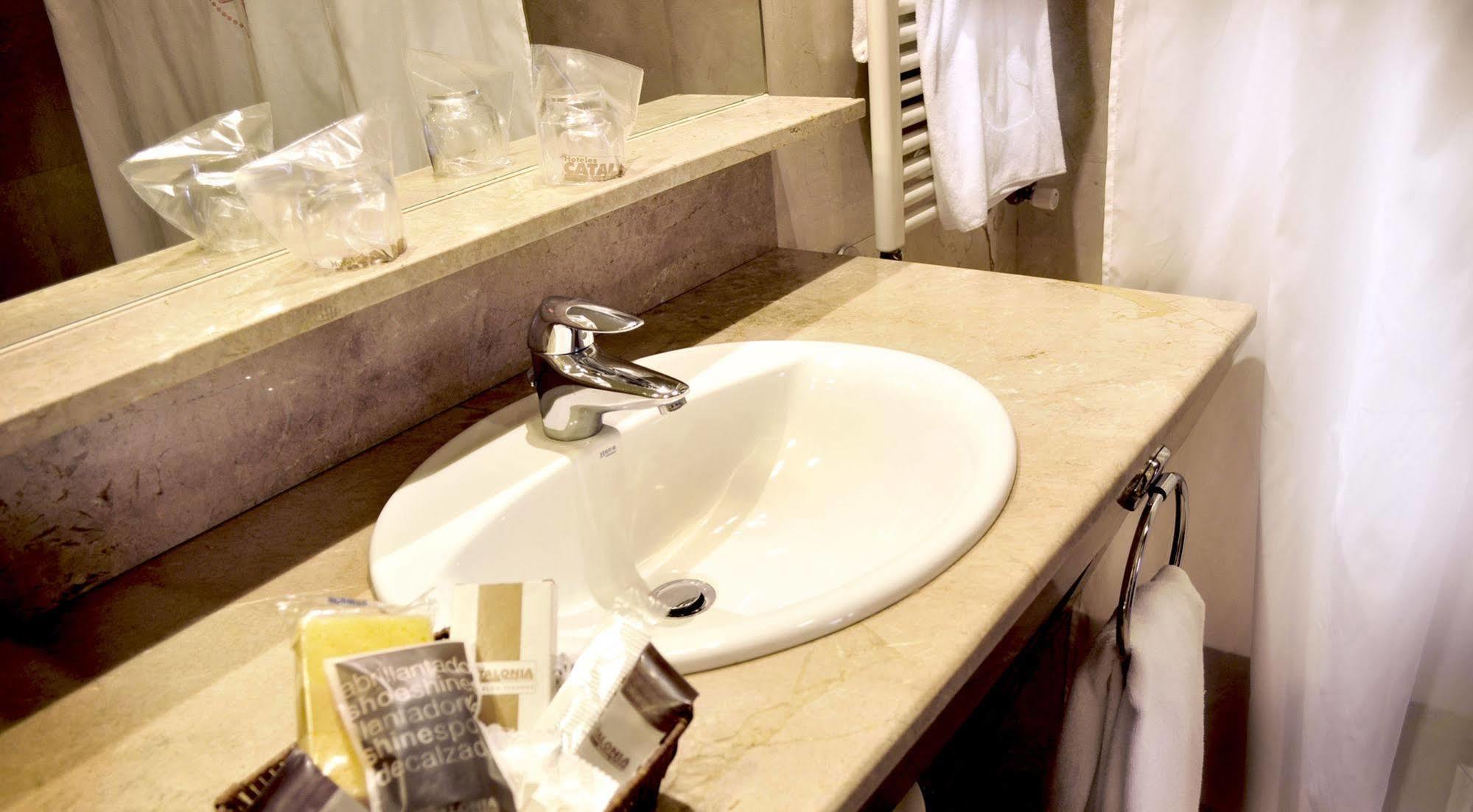 Catalonia Plaza Mayor 4*
