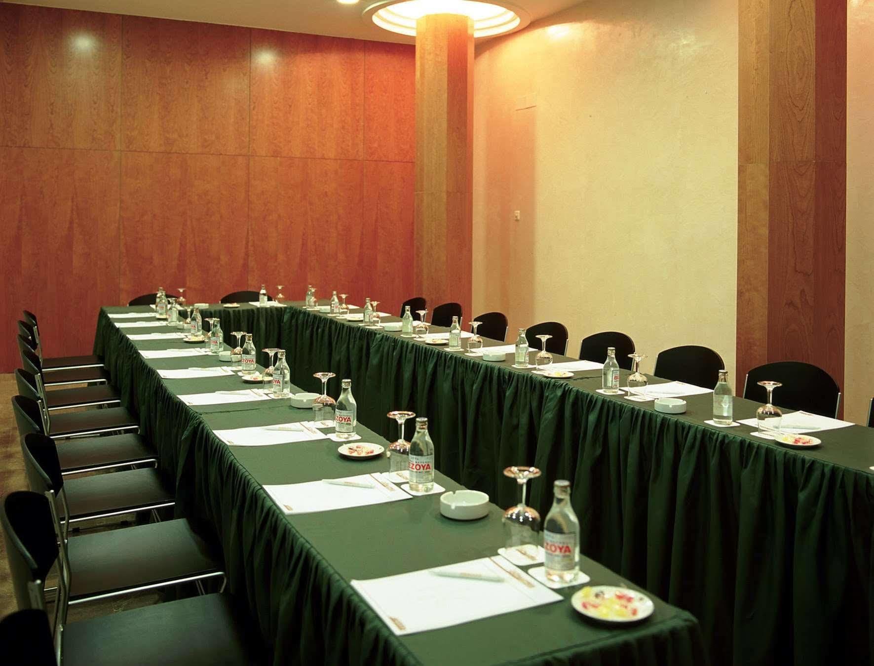 Catalonia Plaza Mayor 4*