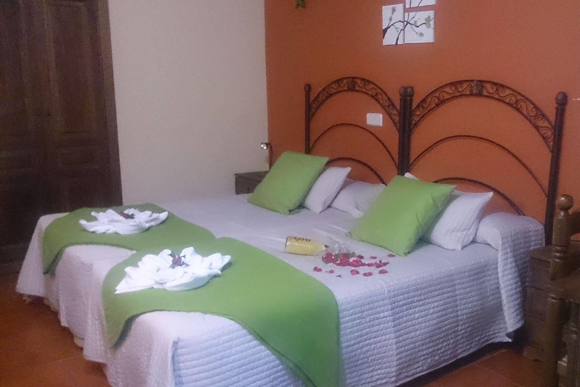 Casas Rurales Las Praderas Country house Poyales Del Hoyo