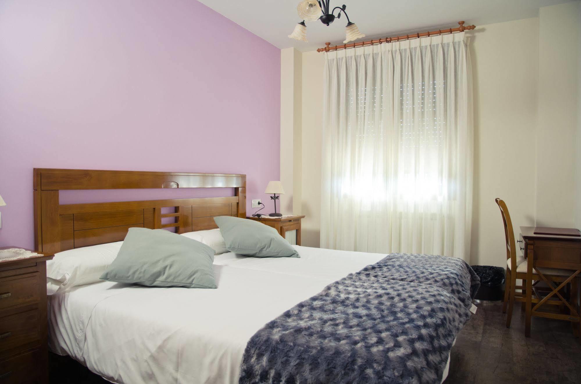 Hotel Rural Foncubierta 3*