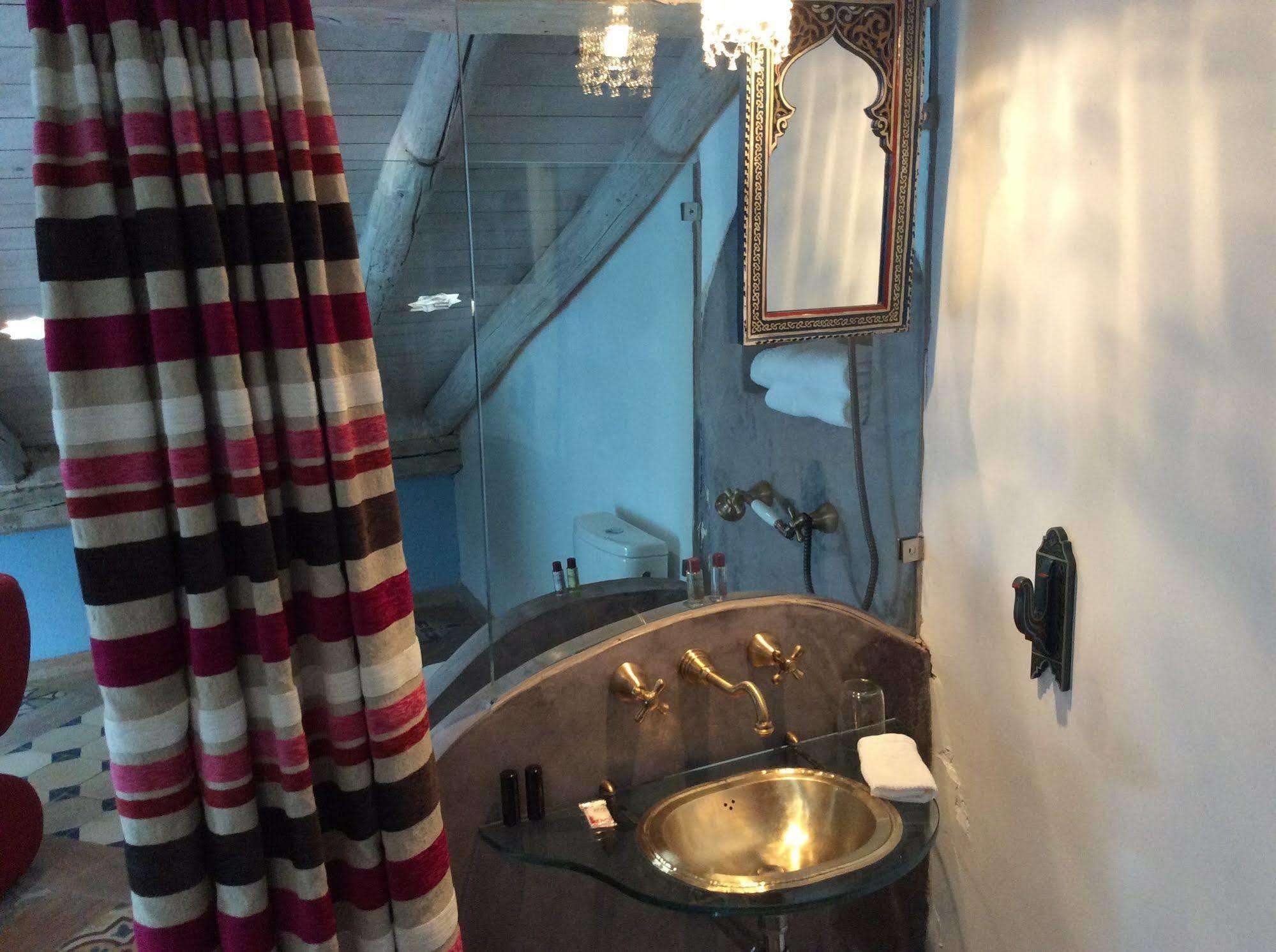 Hotel La Boheme 2*