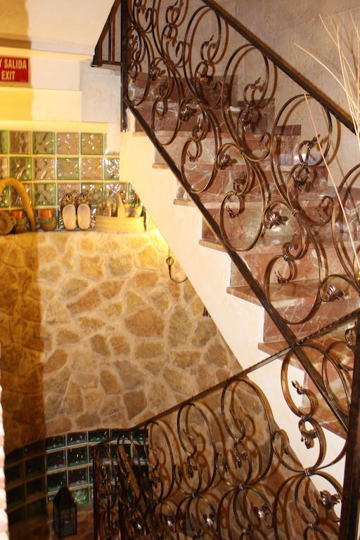 Dona Isabel Hotel