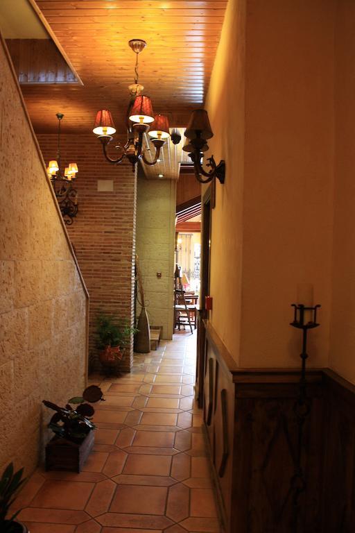 Hotel Dona Isabel *