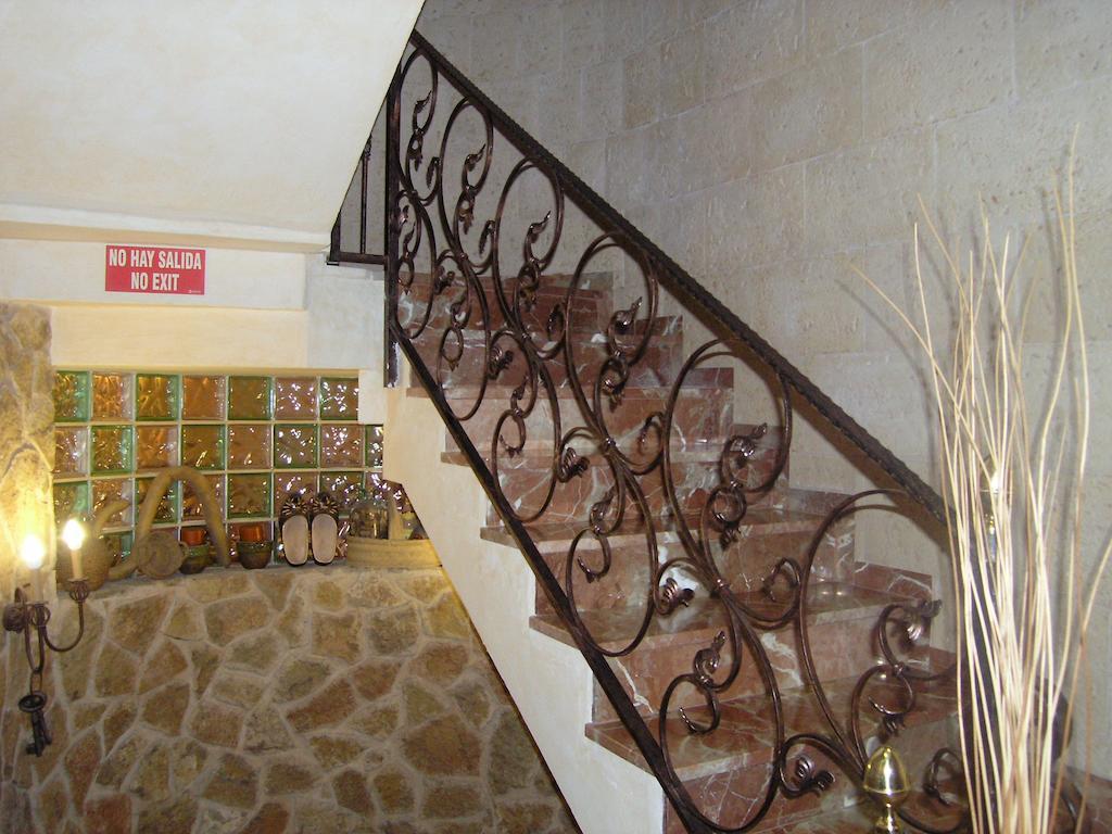 Dona Isabel Hotel