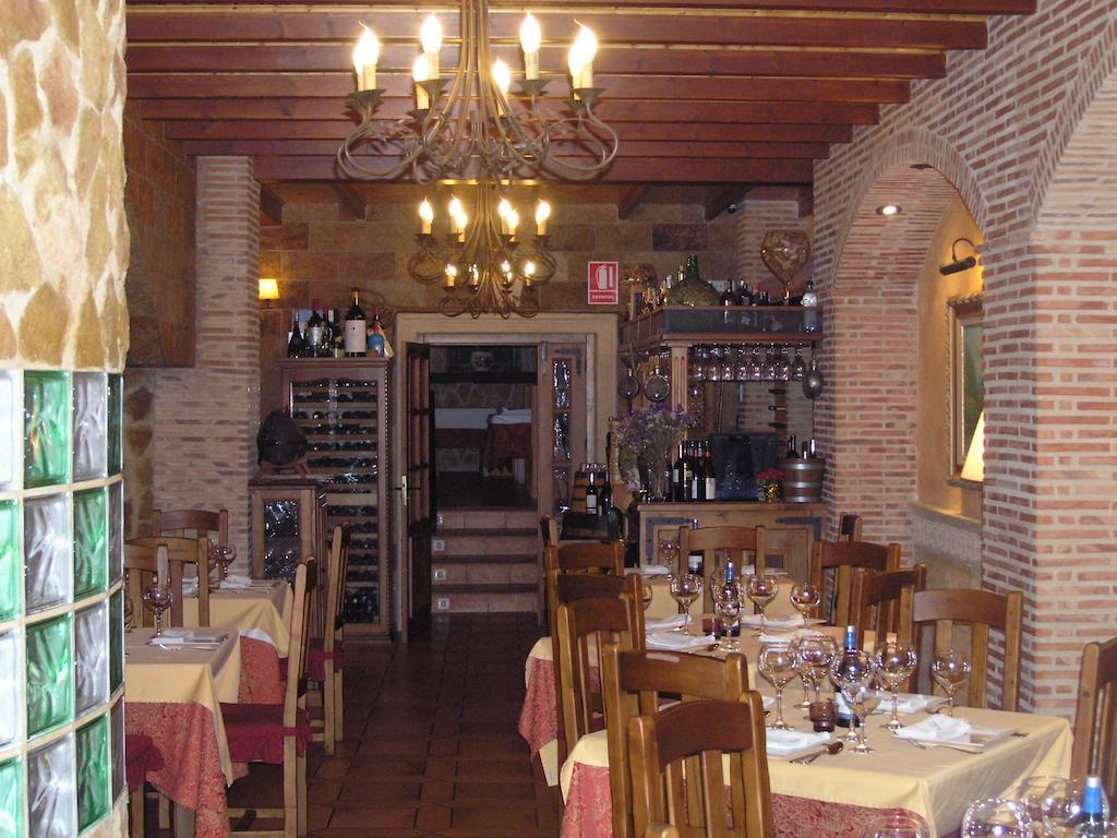 Hotel Dona Isabel *