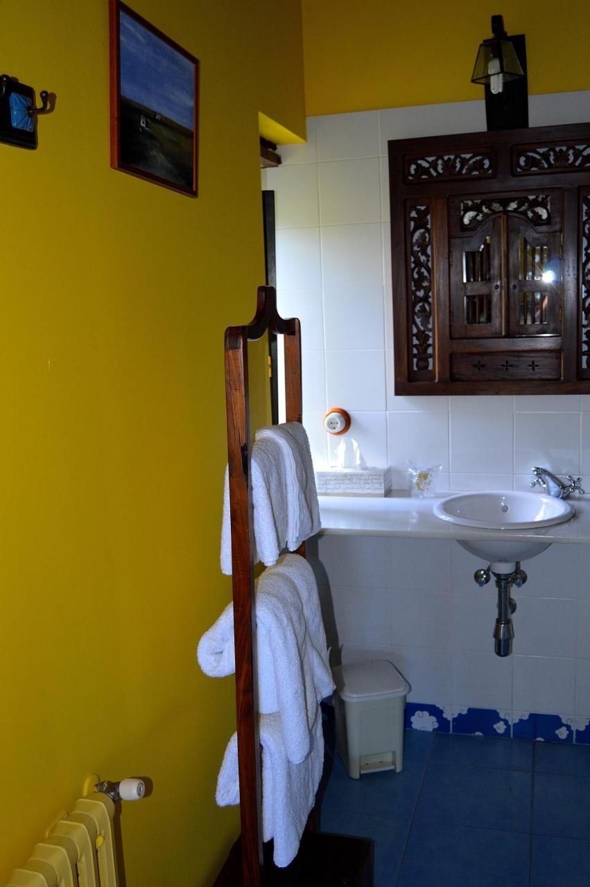 Hotel Casa De Baixo 2*
