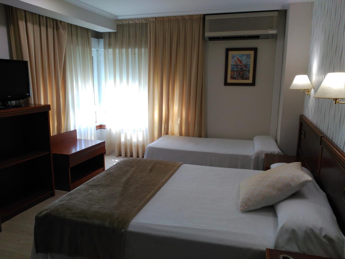 Hotel De 3*