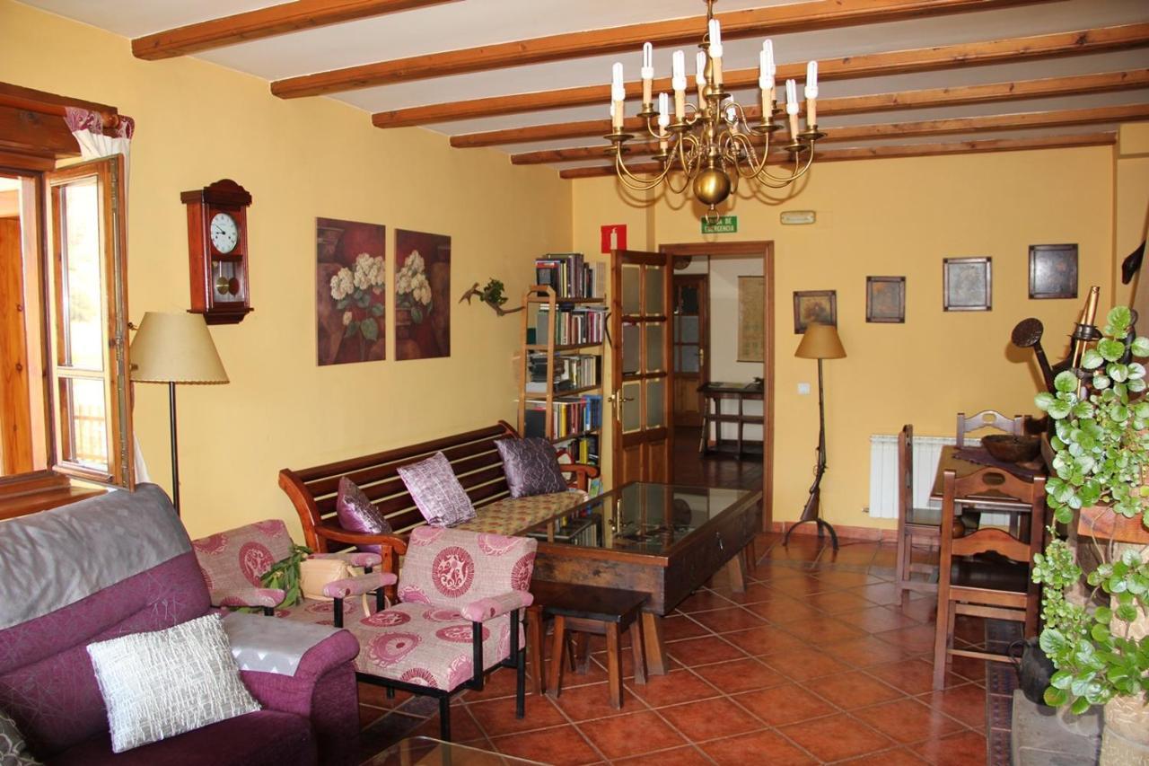 Guest house Mirador De Enterrias 3*