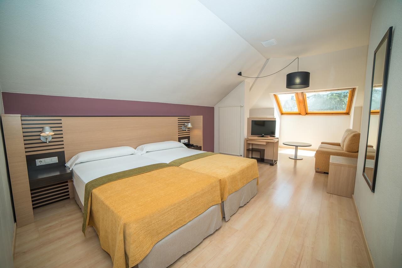 Oroel & Hotel 4*