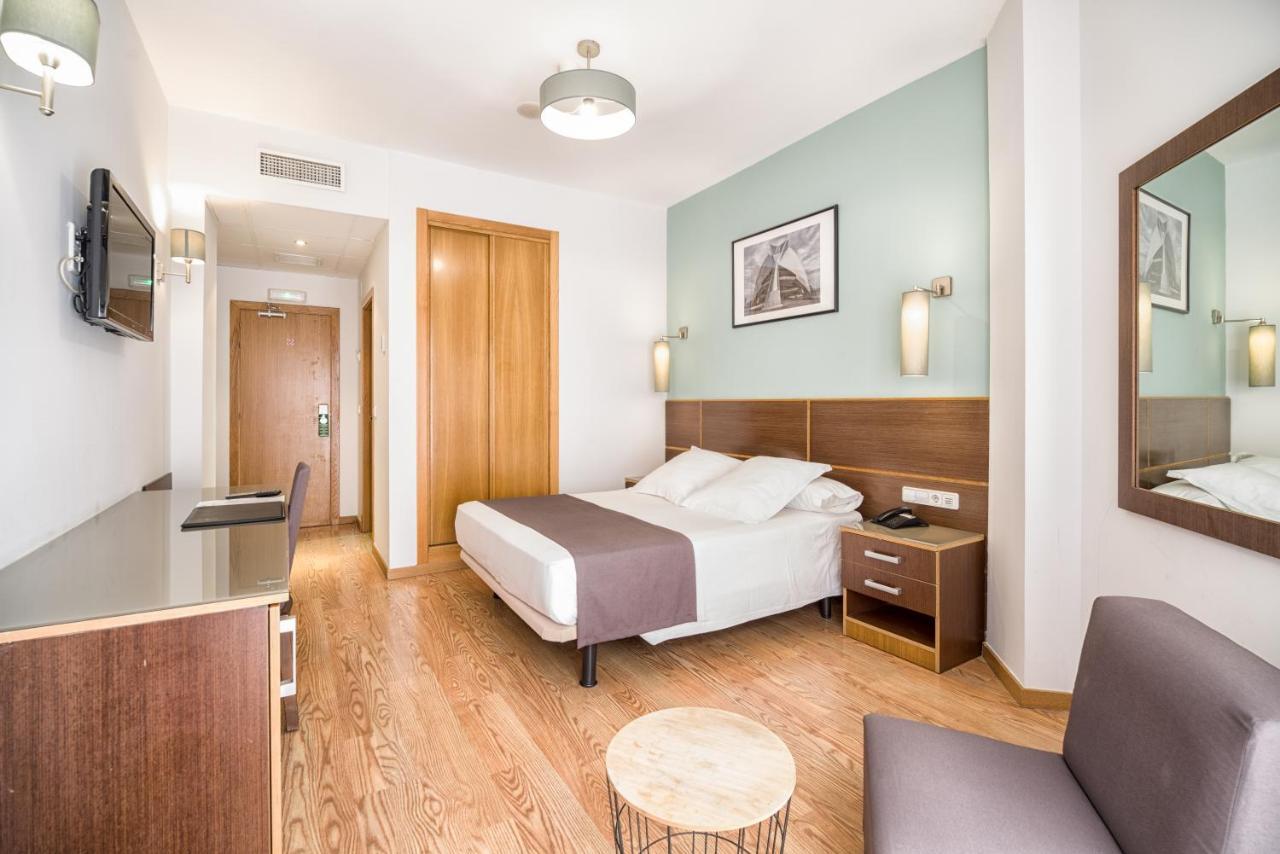 Plaza Hotel 3*
