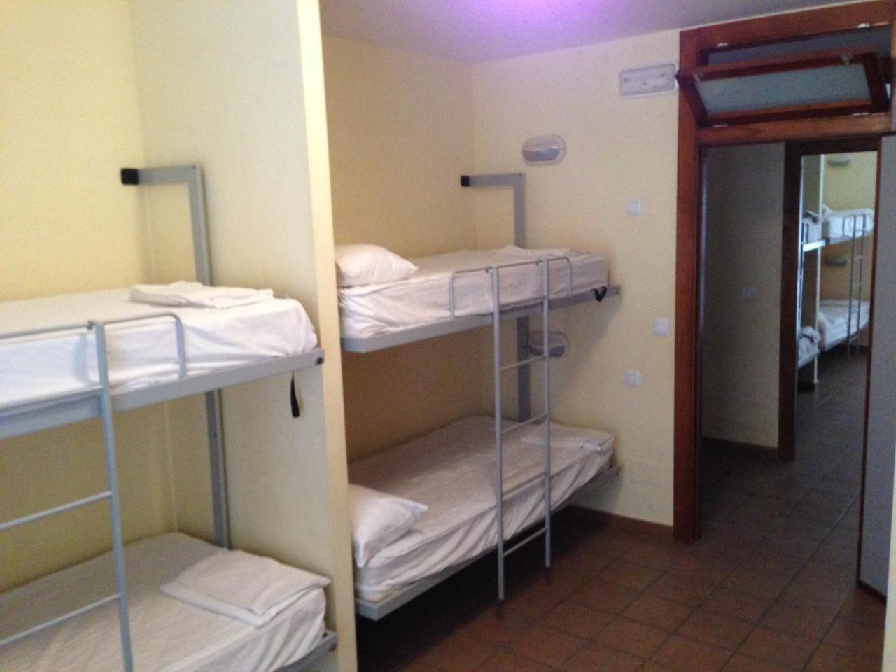 De Puntas De Hostal *