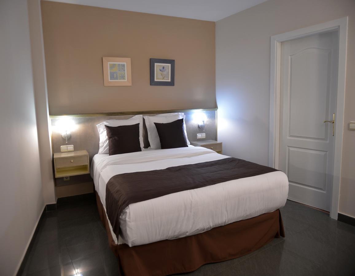 Hotel Velilla Velilla de San Antonio