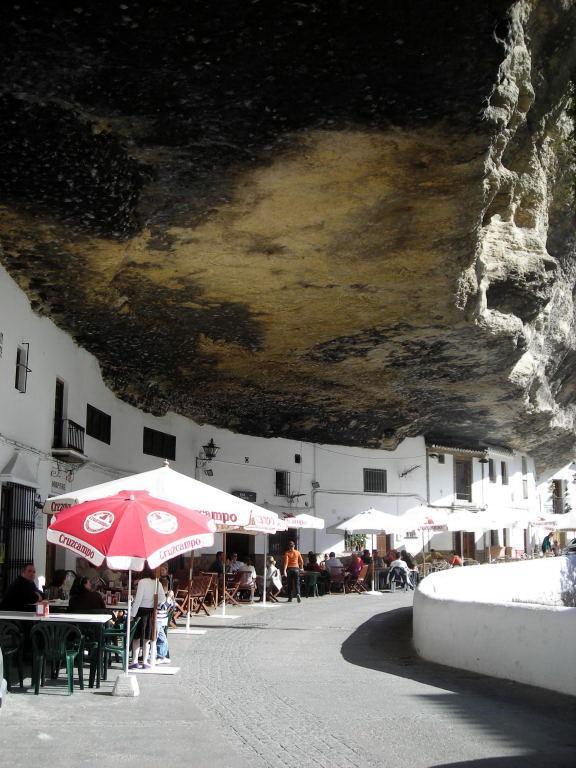 Cuevas Del Sol * Setenil De Las Bodegas