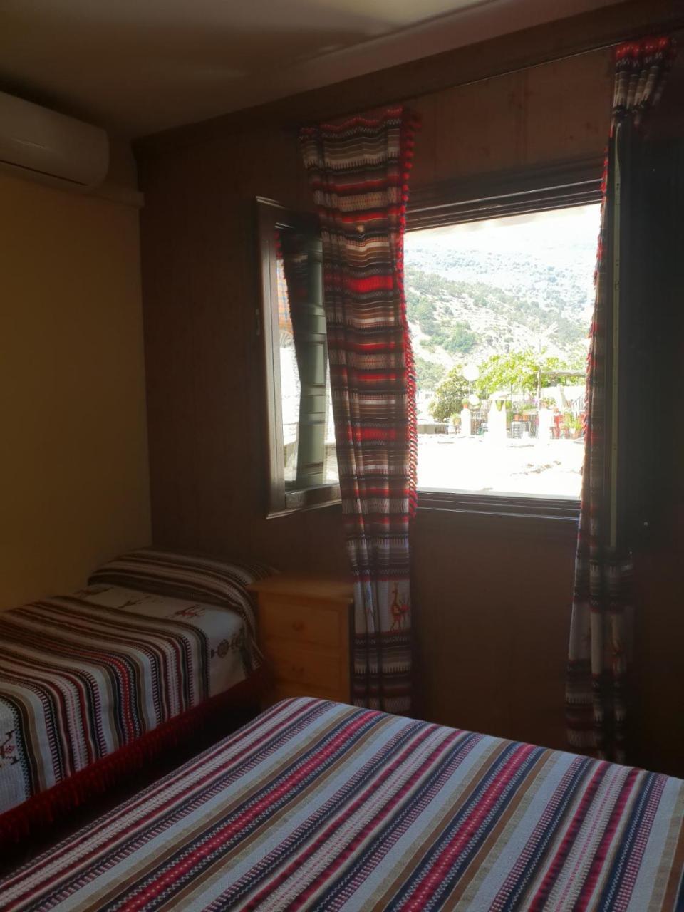Hostal Pampaneira