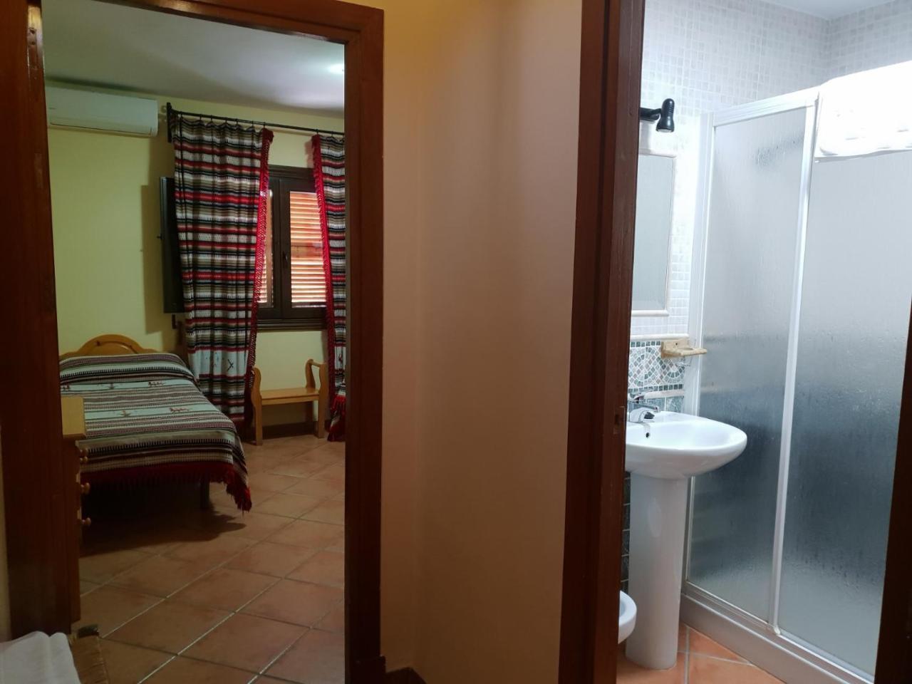 Hostal Pampaneira * Pampaneira