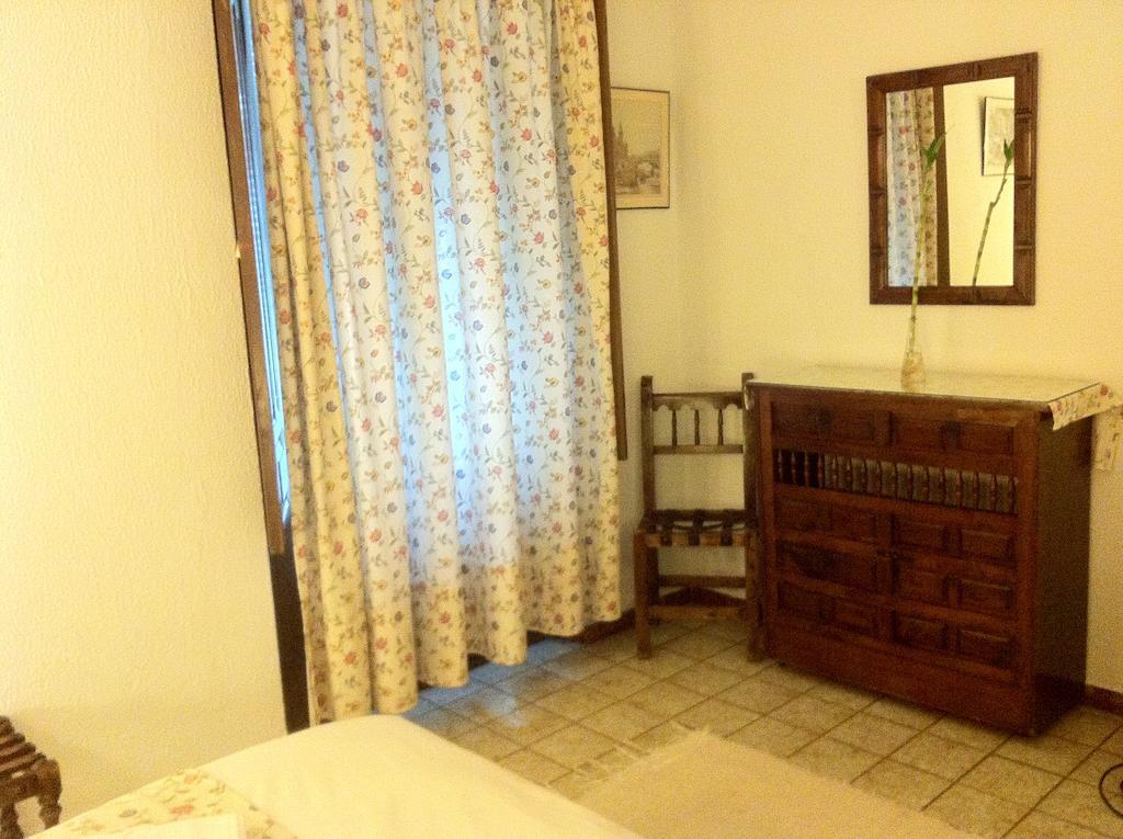 Atlantida Guest house *