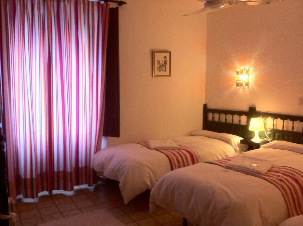 Atlantida Guest house