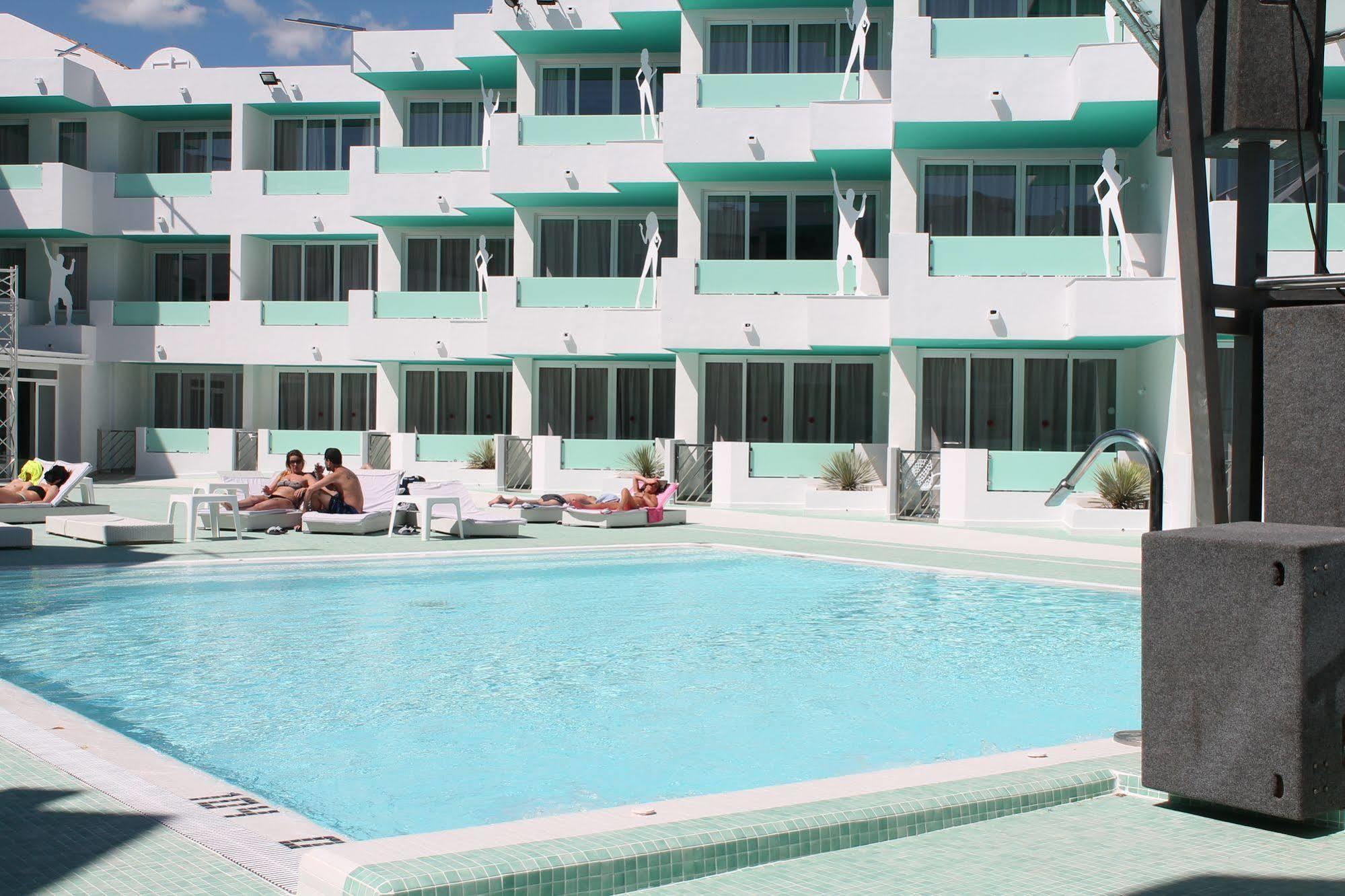 Bora Bora - Adults Only Apartahotel Playa d'en Bossa