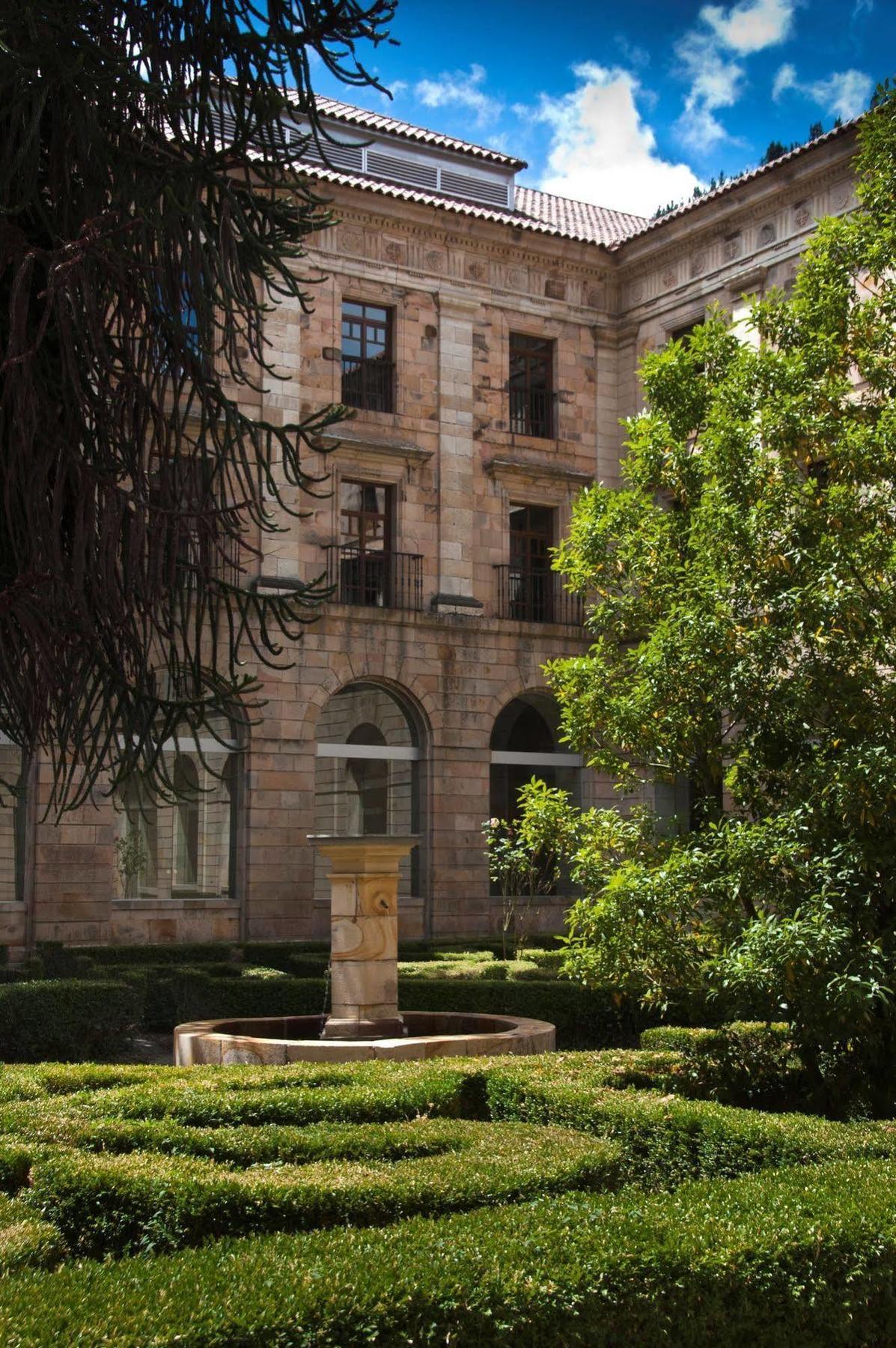 Hotel De