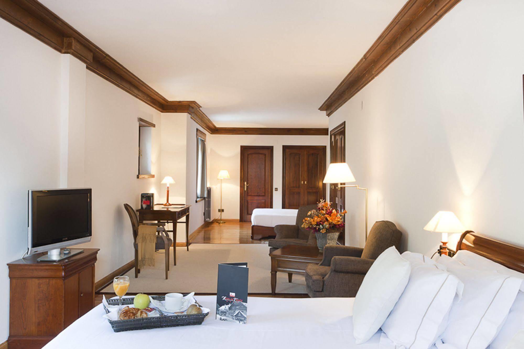 Yoy Hotel