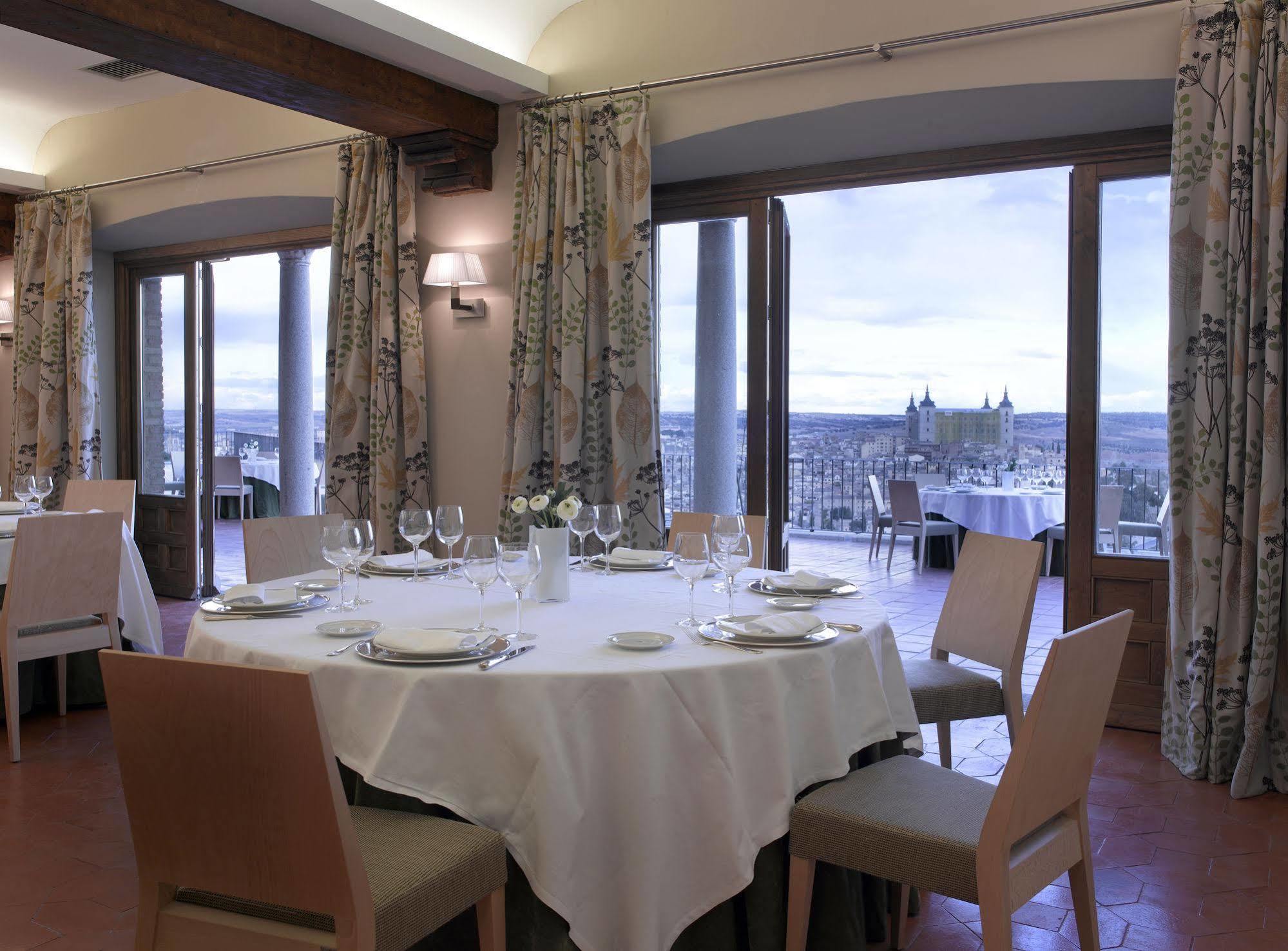 Hotel De 4*