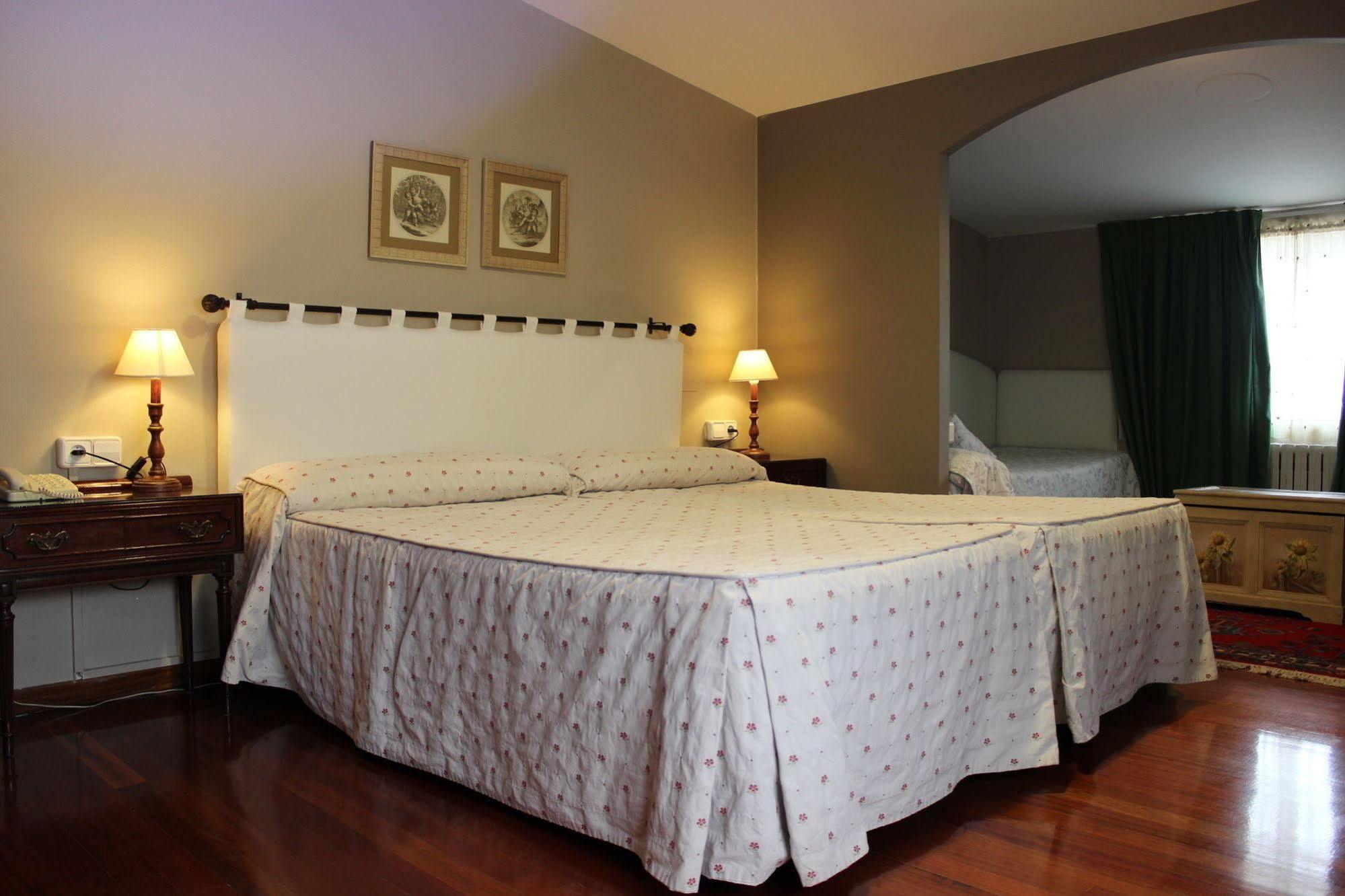 Hotel Hotel O Pino *
