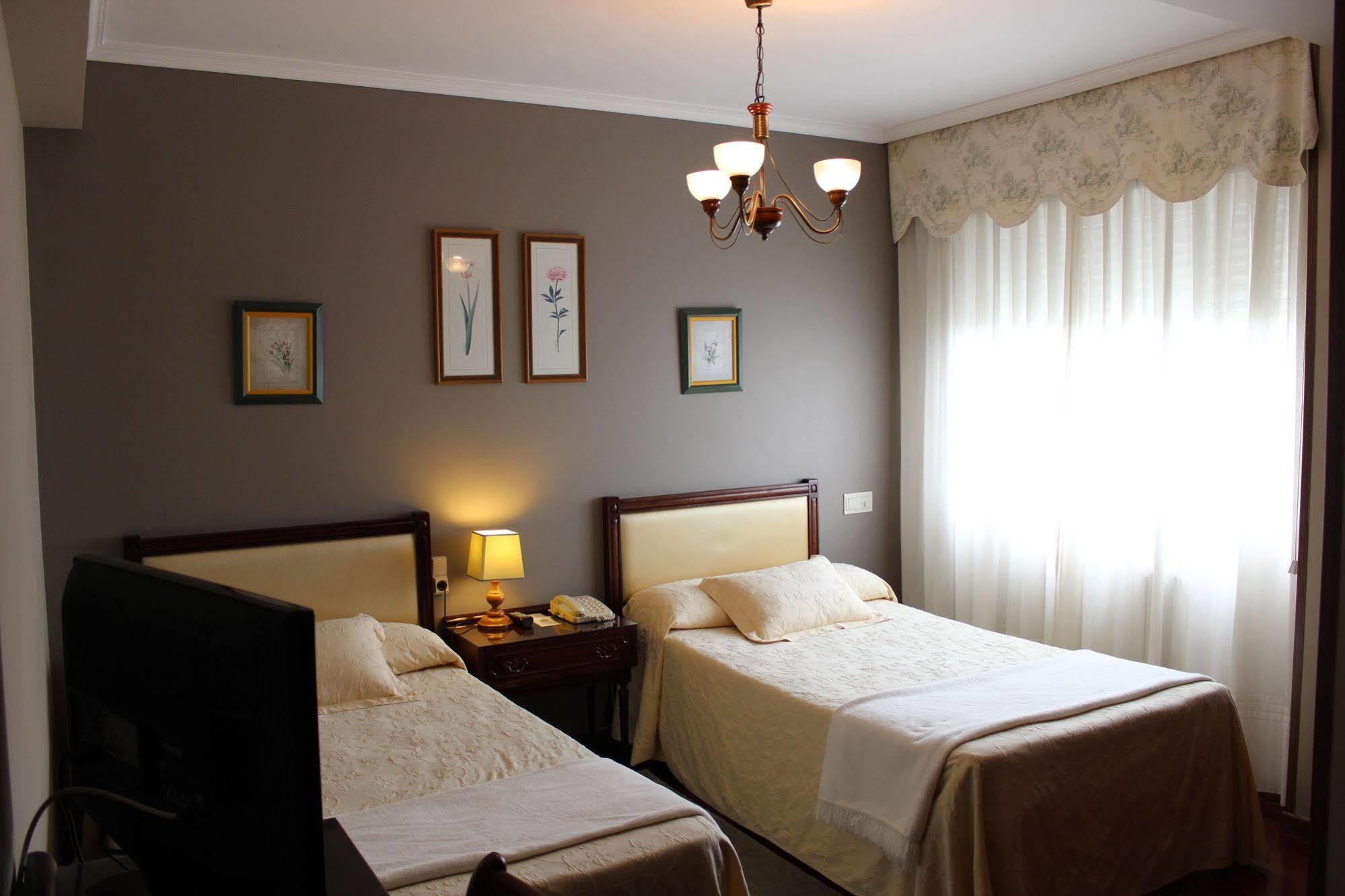 Hotel Hotel O Pino *