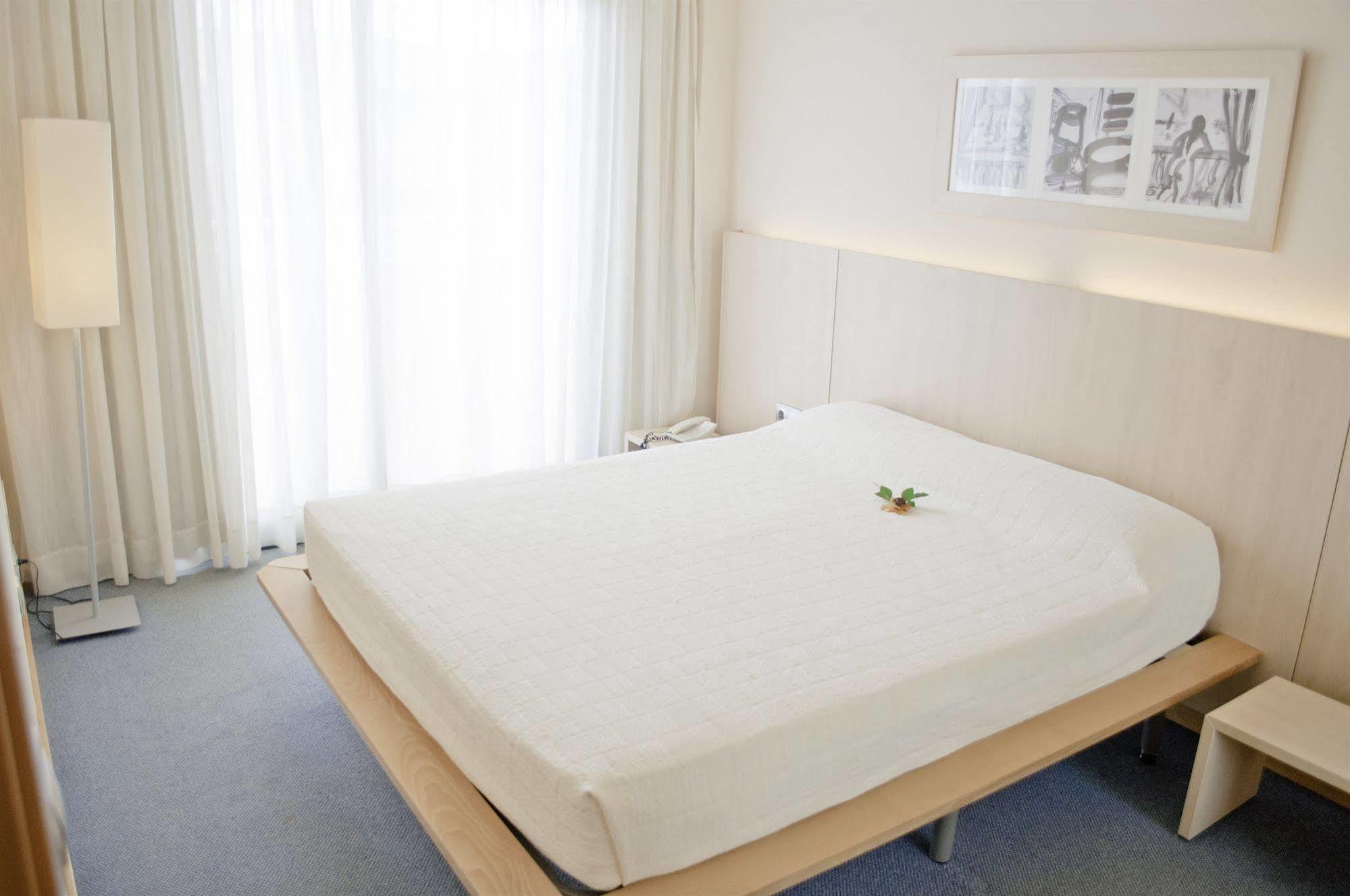 Apartahotel Advise Reina Vera