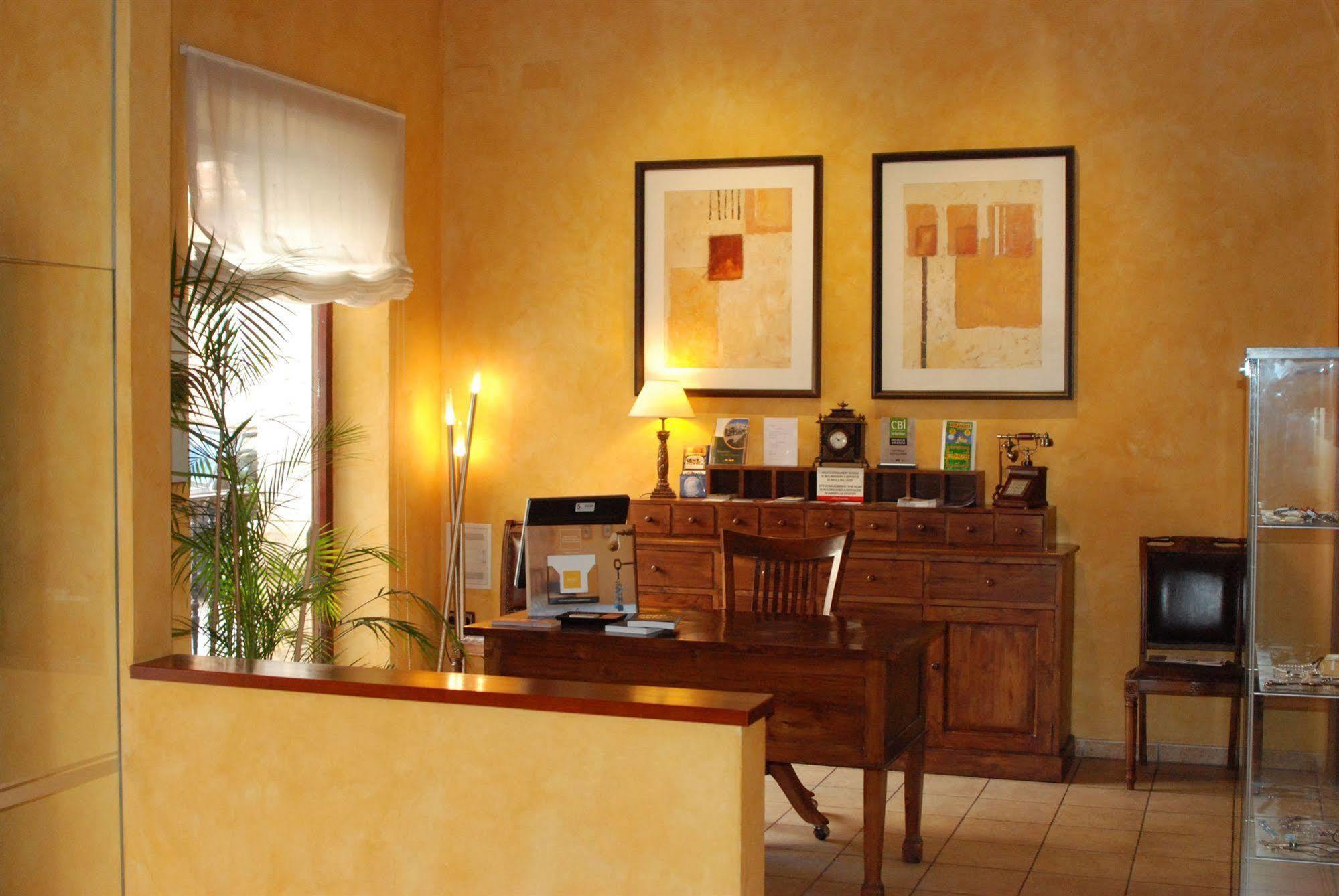L'agora Hotel 3*