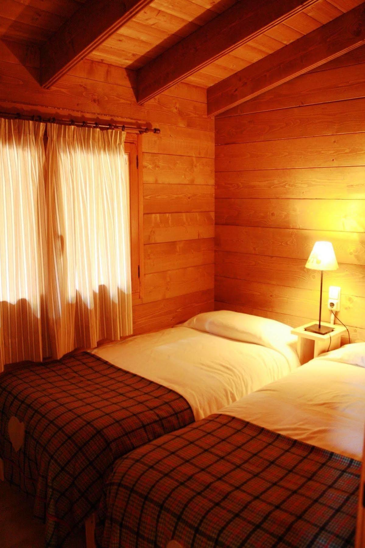 Nou Camping 4*
