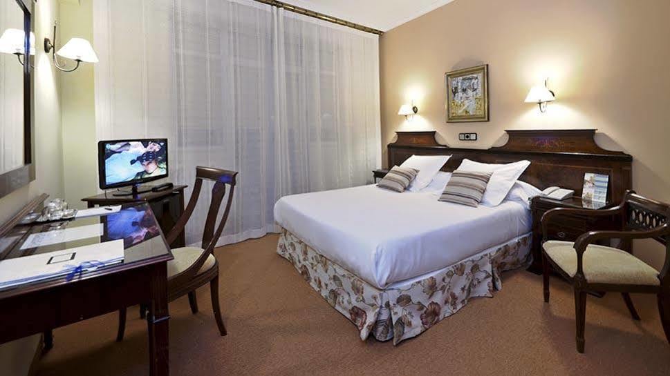 Hotel Rias Bajas 3*