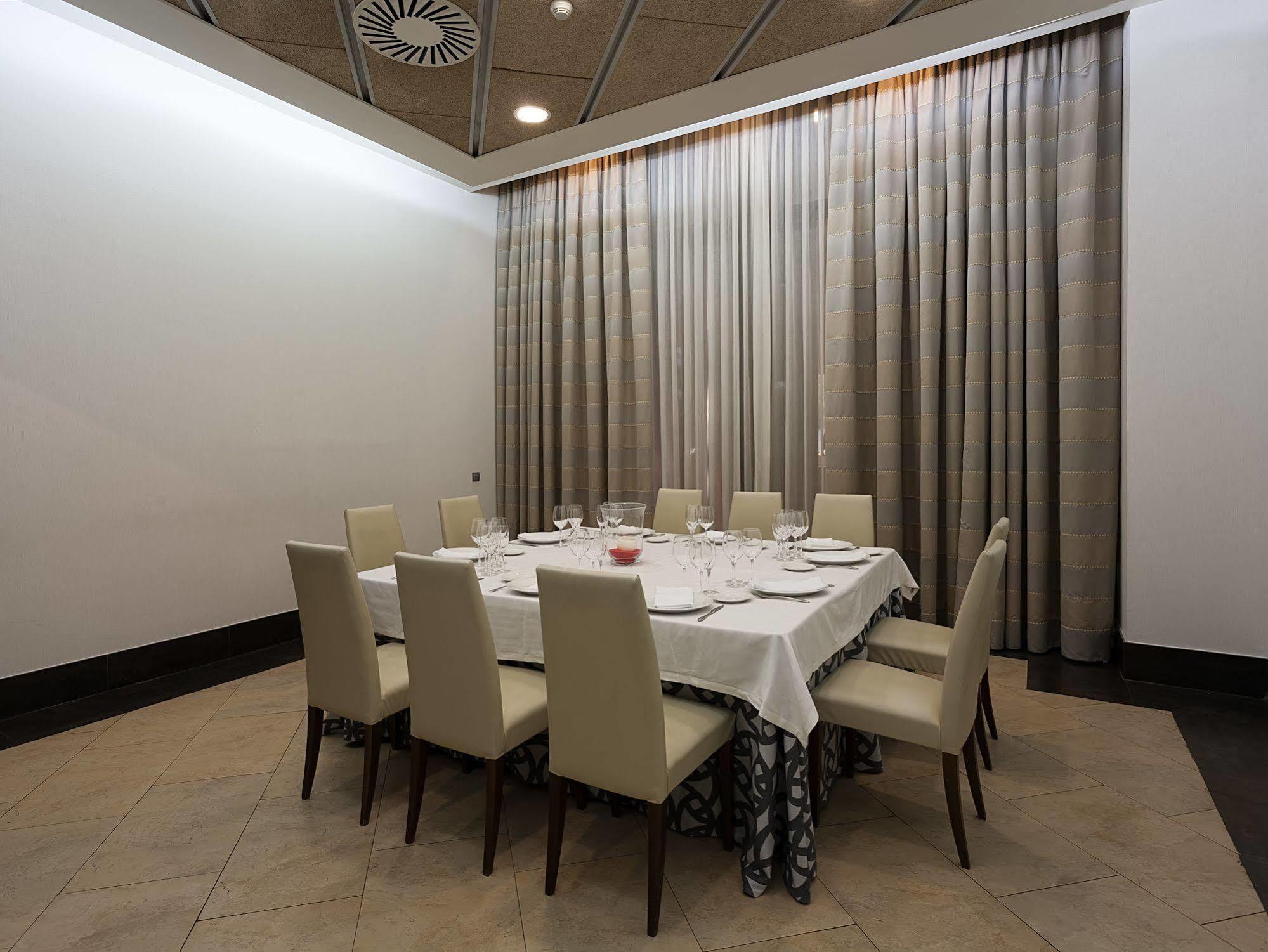 Artes Hotel 3*