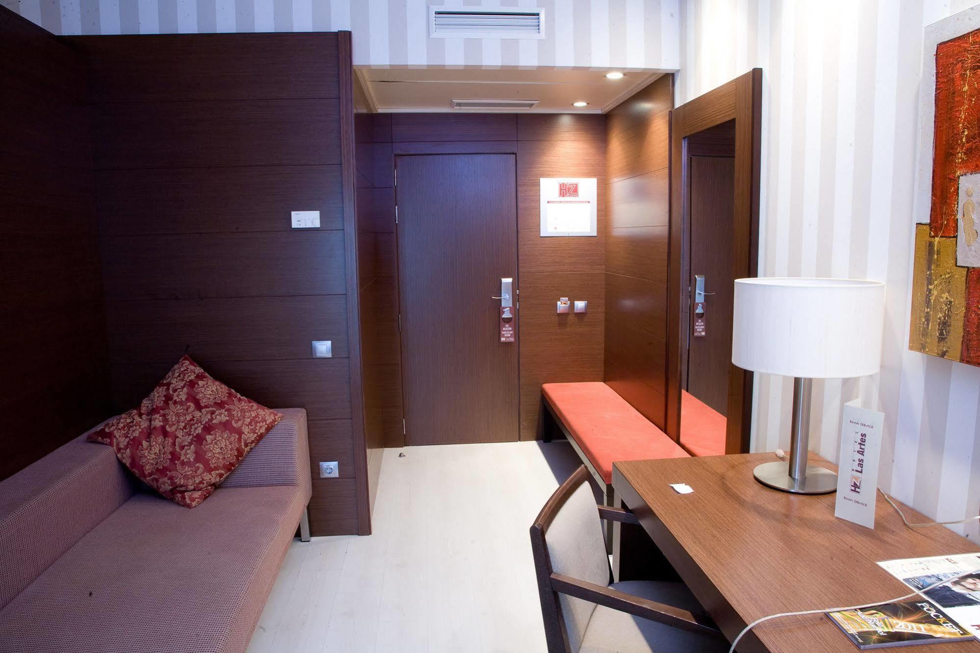Artes Hotel 3*