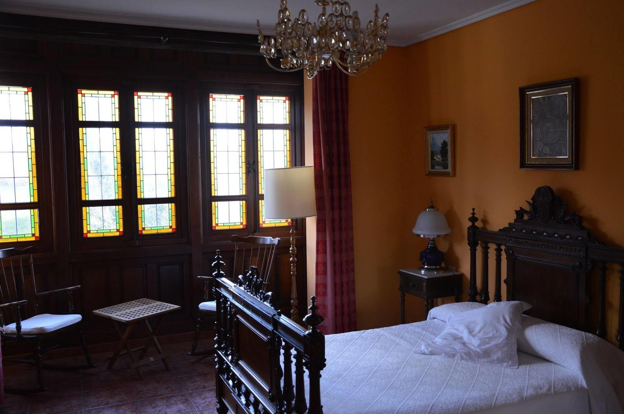 Mar De Queo Hotel 2*