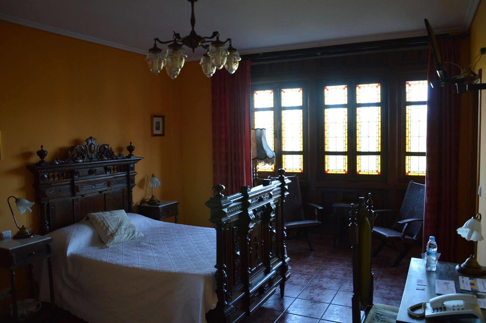 Hotel Mar De Queo Carballo