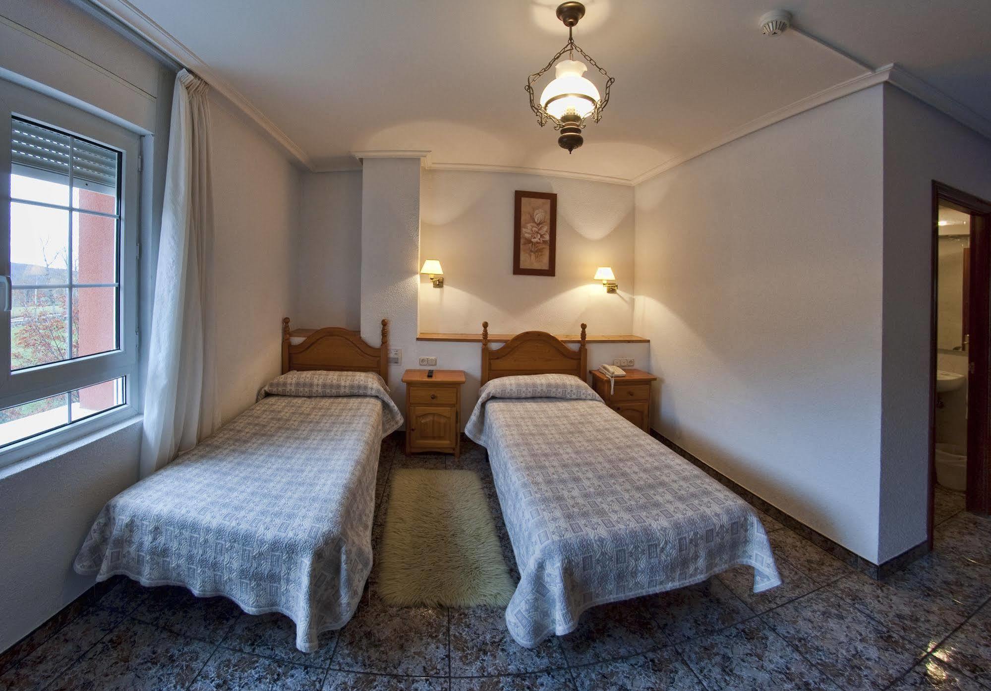 Hotel Tierra De La Reina Boca de Huérgano