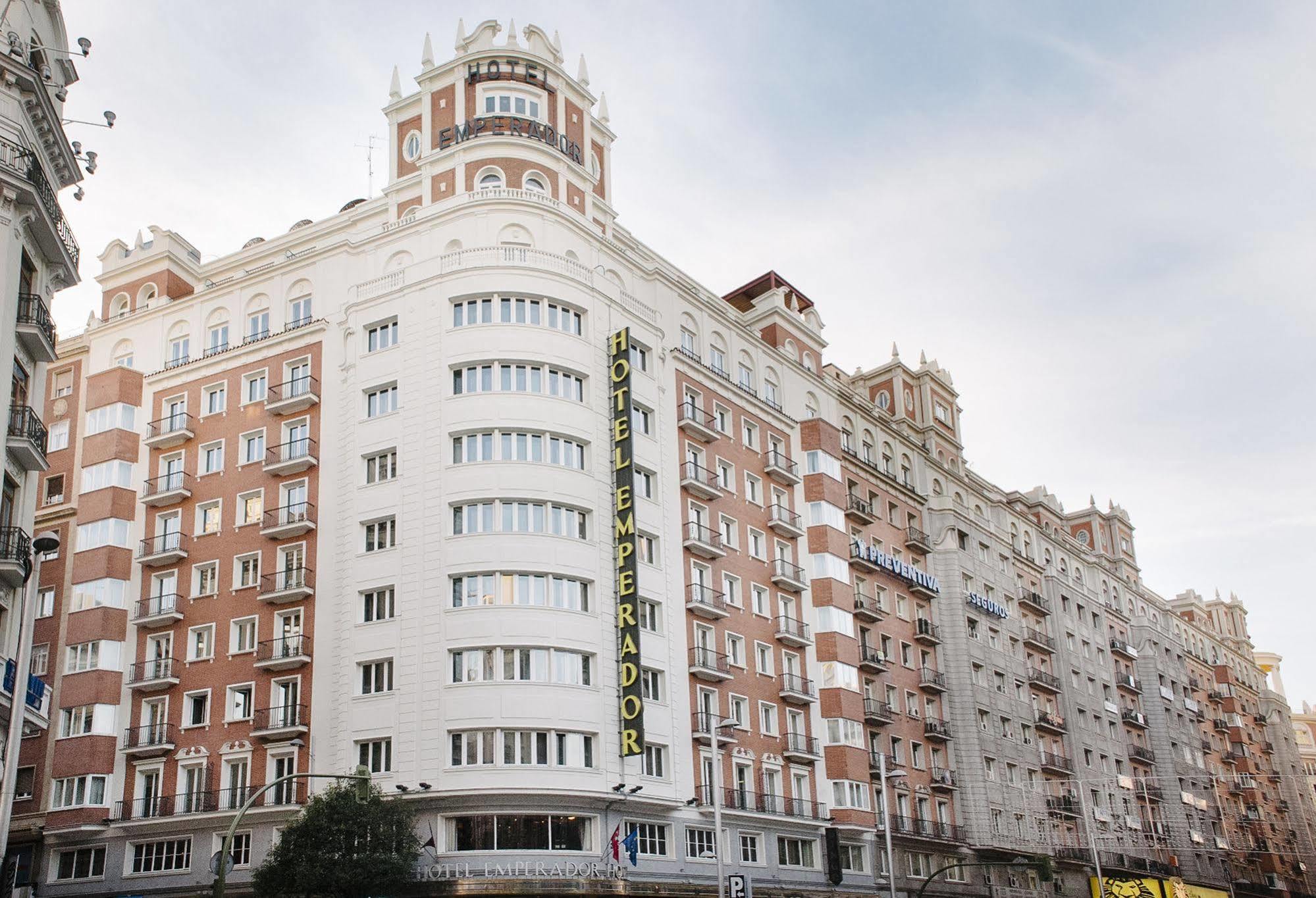 Emperador Hotel