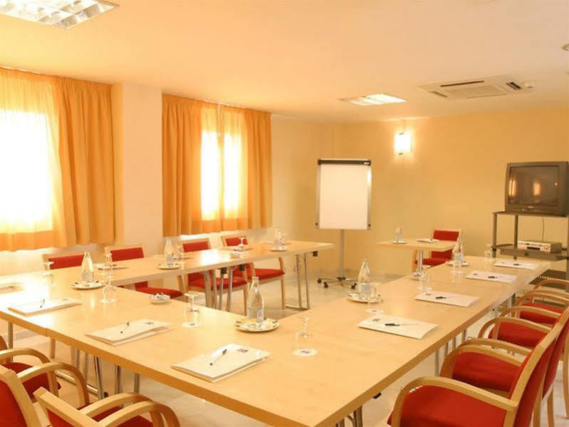 Express Madrid-alcorcon By Ihg 3*