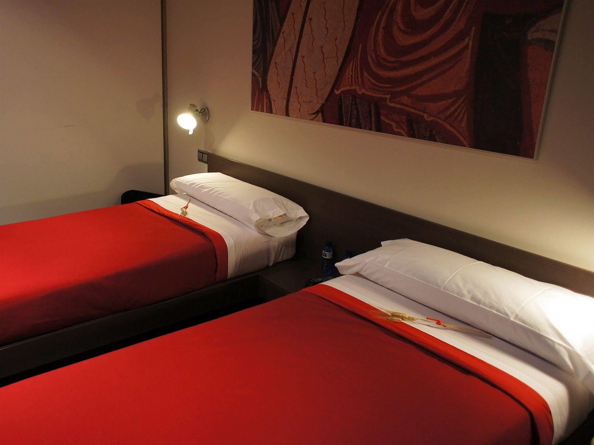 Hostel Seminari Allotjaments Vic