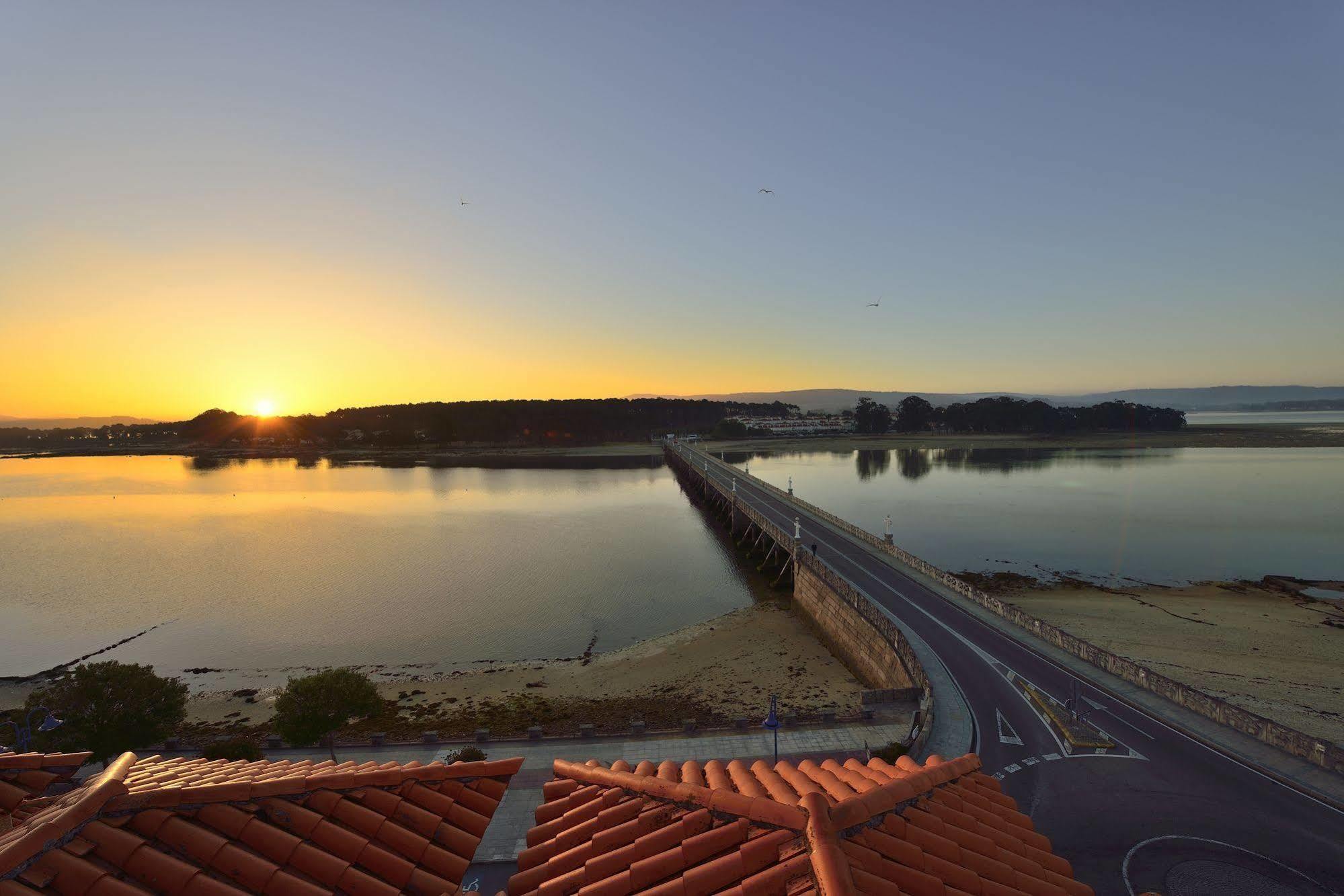 Hotel Puente De La Toja