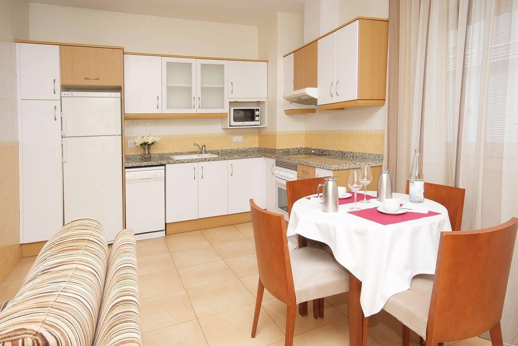 Aparthotel Albufera 4*