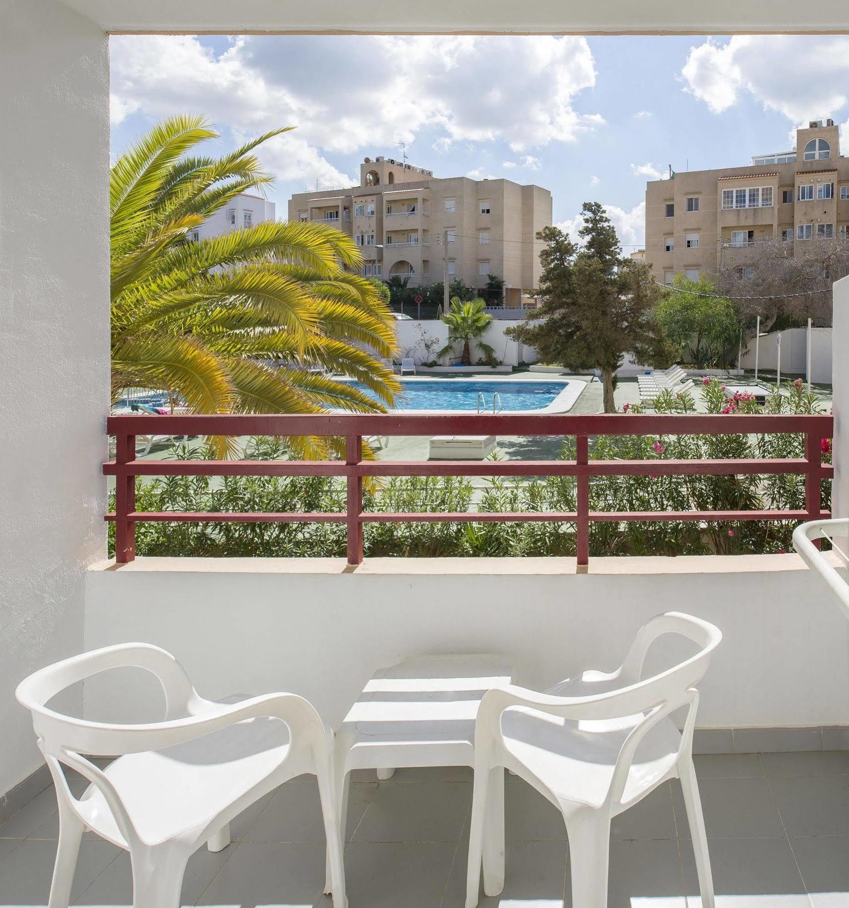 Sol Bay Apartahotel 2*