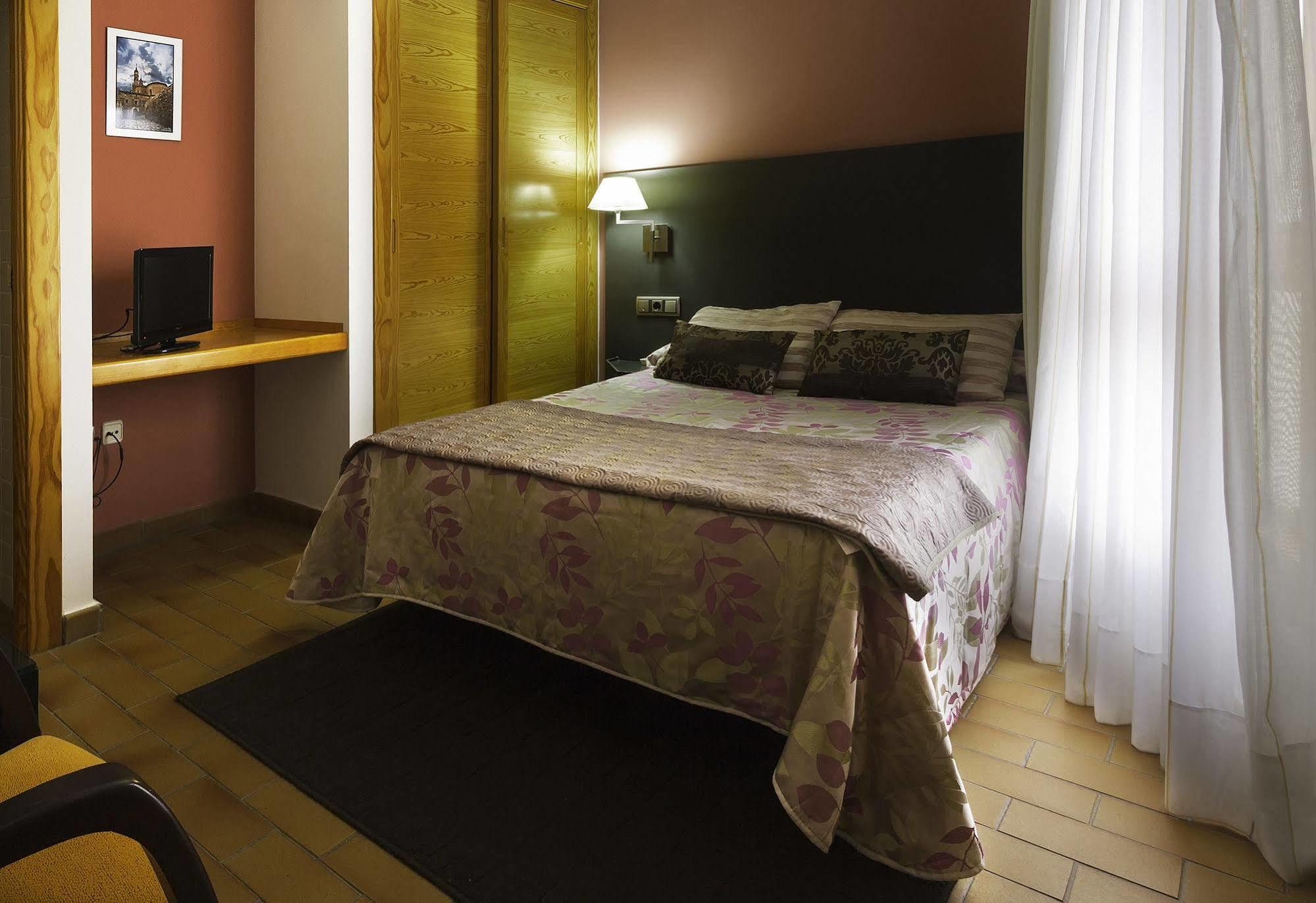 Hotel Castillo De 2*