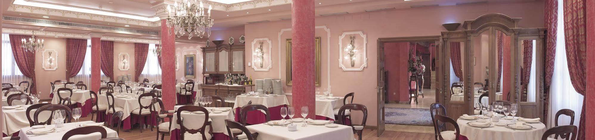 Palacio Azcárate 3*