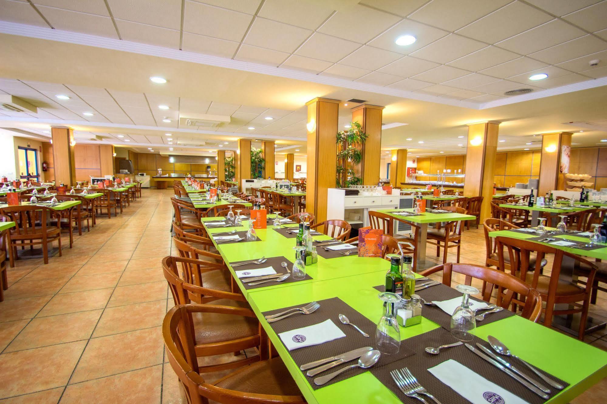 Hotel Servigroup Romana 3*